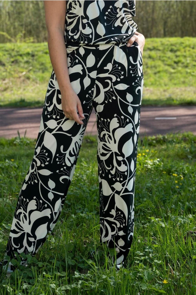 RIKKI POEDERBLOEM ET 7391 001 ZWART